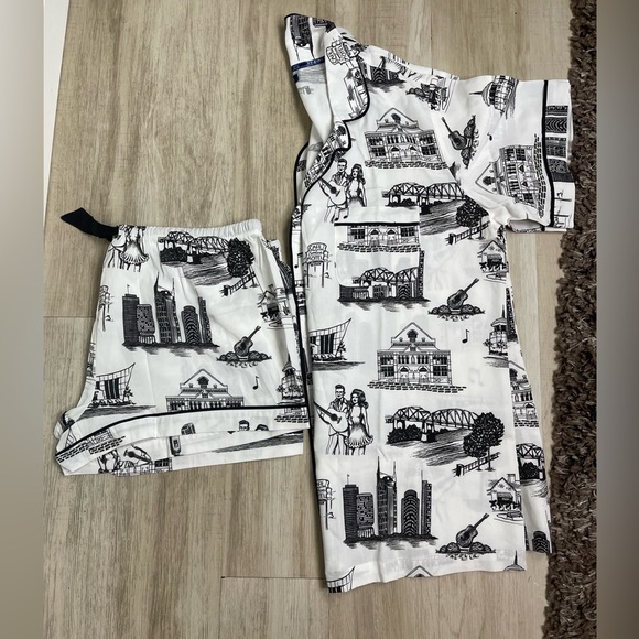 Katie Kime Tops - Katie Kime Toile Nashville Pajamas set pristine 3XL